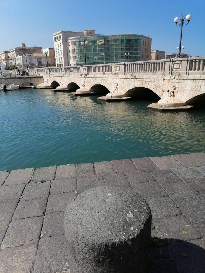 La Casetta Del Ronco1 Ortigia Syracuse Luaran gambar