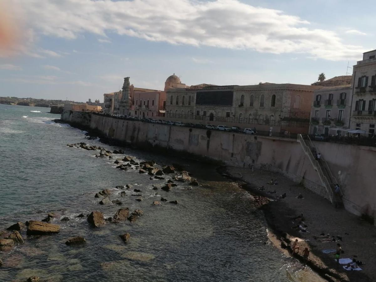 La Casetta Del Ronco1 Ortigia Syracuse Luaran gambar